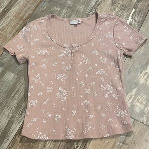 Super cute So three button up nice shirt.